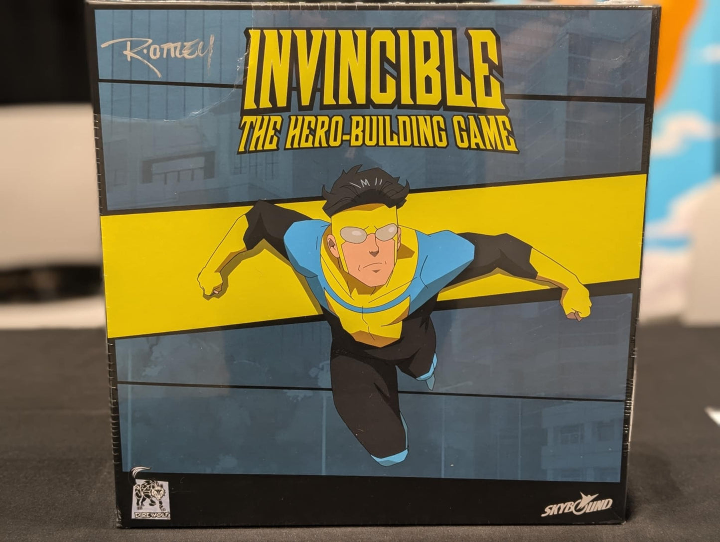 Invincible: The Hero- Building Game